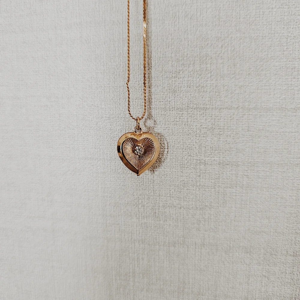 Gold Heart Pendant Necklace - Picture 3 of 4